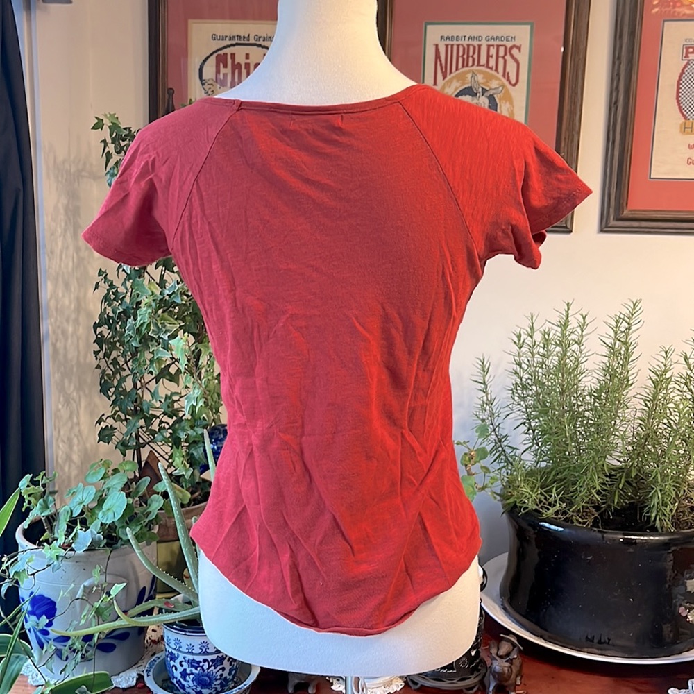 Rust T - Picture 2 of 3